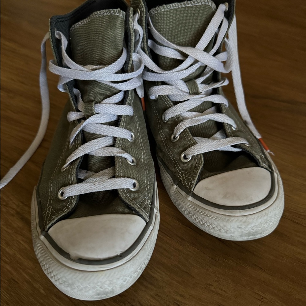 Green High top Converse